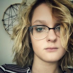 Meet your Posher, Anne